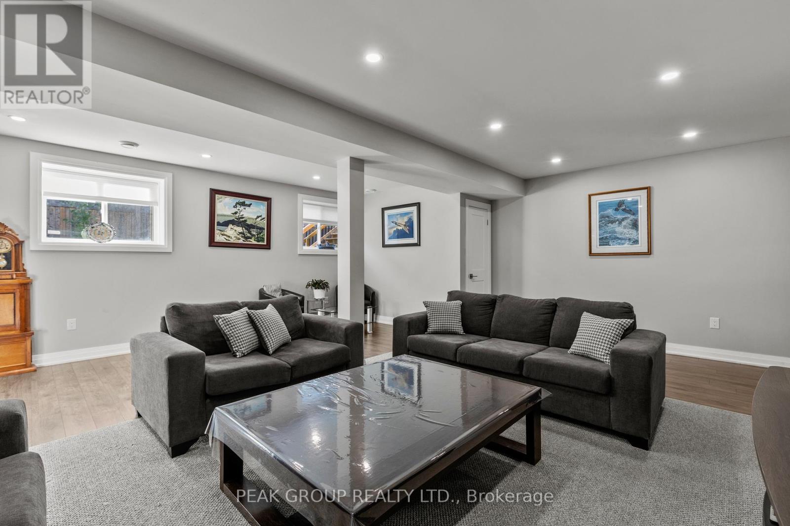 398 Aqueduct Street, Welland, Ontario  L3C 0H3 - Photo 32 - X12522426