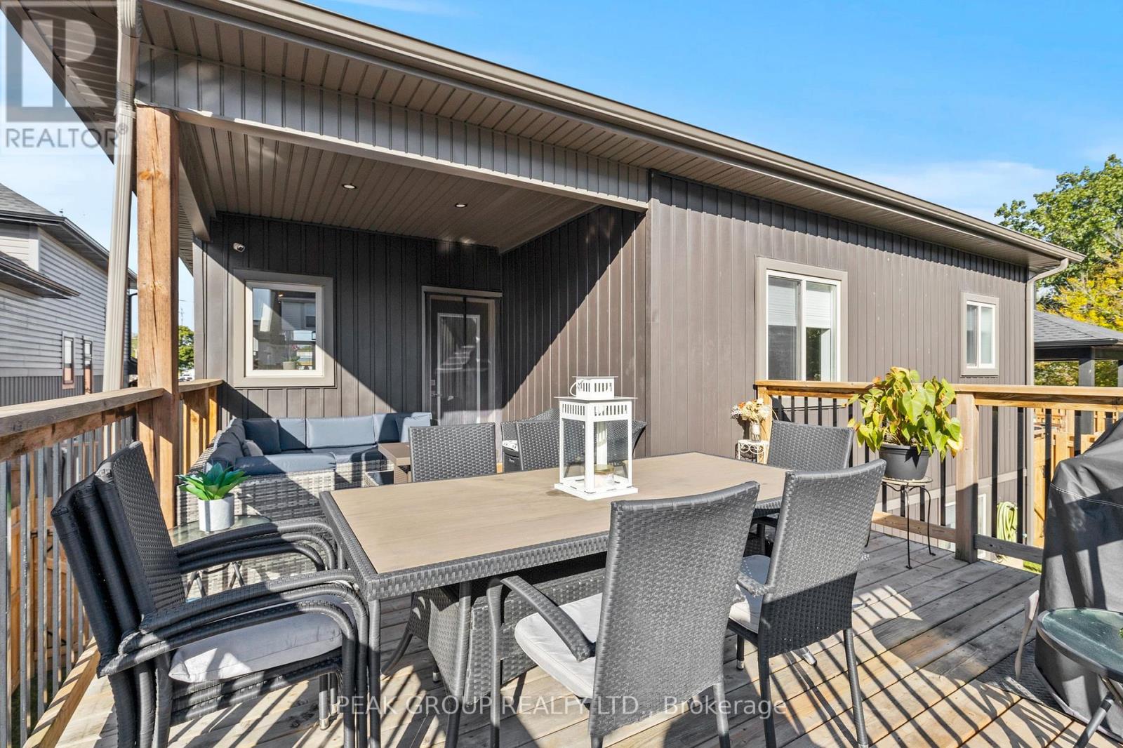 398 Aqueduct Street, Welland, Ontario  L3C 0H3 - Photo 43 - X12522426