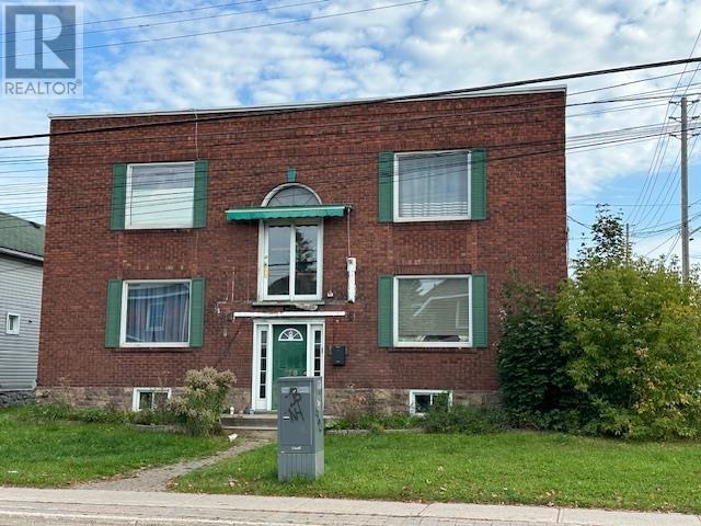 178 Albert St E, Sault Ste. Marie, Ontario  P6A 2J3 - Photo 1 - SM252878