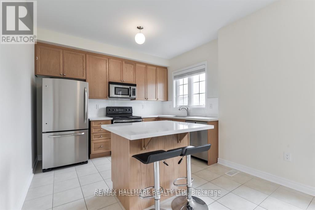 102 - 15 Old Colony Road, Richmond Hill, Ontario  L4E 4L5 - Photo 9 - N12522210