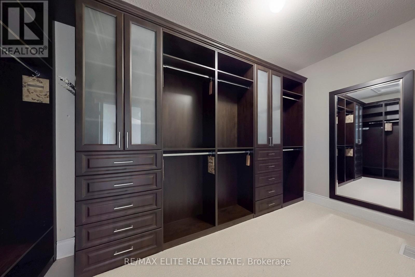 59 Carisbrooke Circle, Aurora, Ontario  L4G 0K4 - Photo 25 - N12522264