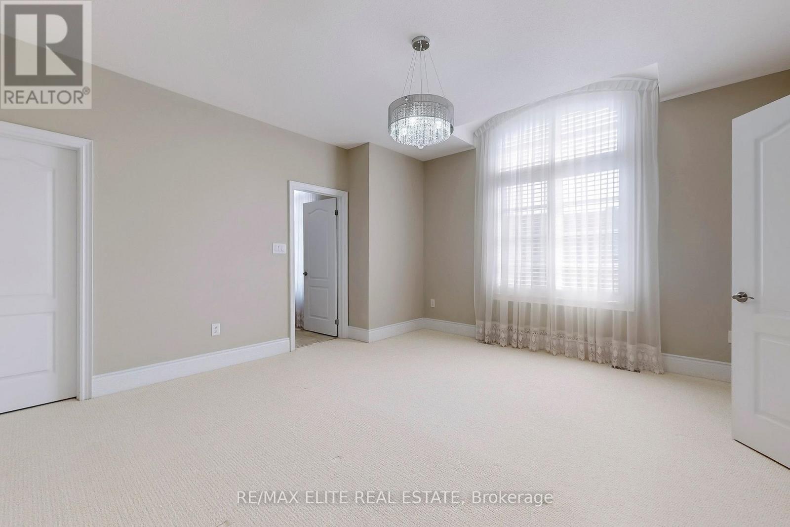 59 Carisbrooke Circle, Aurora, Ontario  L4G 0K4 - Photo 30 - N12522264