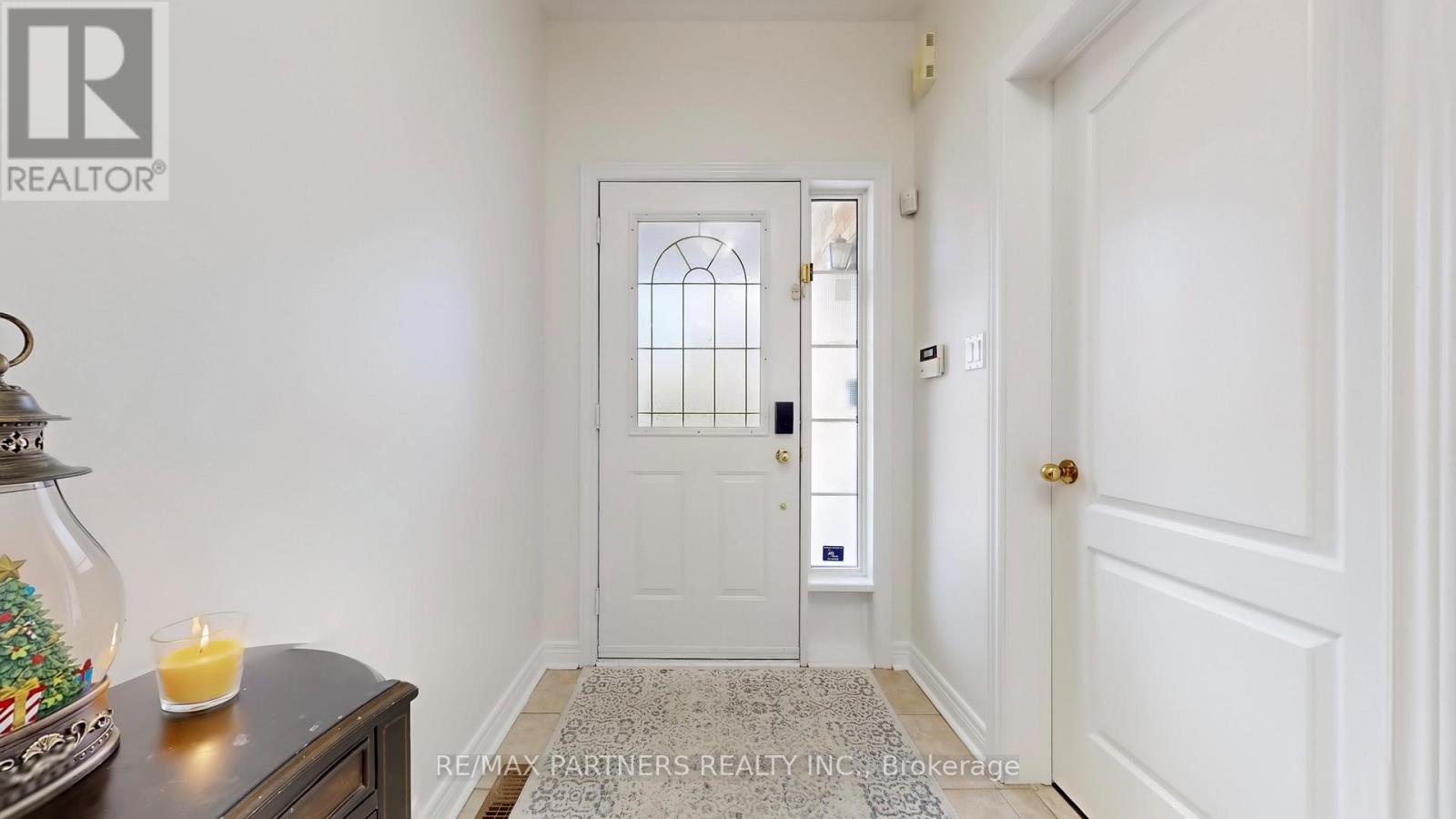 240 Swan Park Road, Markham, Ontario L6E 0B1 - Photo 4 - N12522302