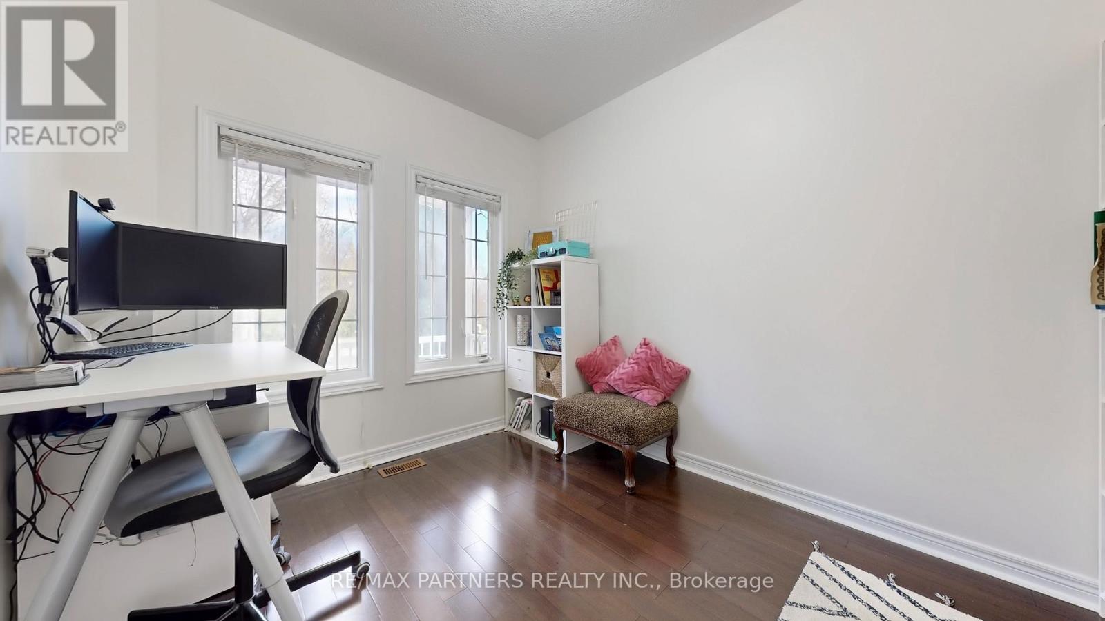 240 Swan Park Road, Markham, Ontario L6E 0B1 - Photo 7 - N12522302