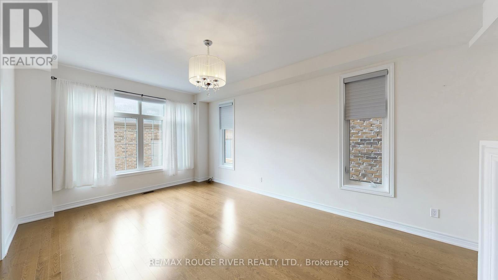 2732 Donald Cousens Parkway, Markham, Ontario  L6B 0X9 - Photo 11 - N12522344