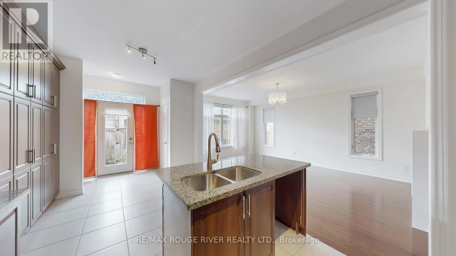 2732 Donald Cousens Parkway, Markham, Ontario  L6B 0X9 - Photo 17 - N12522344