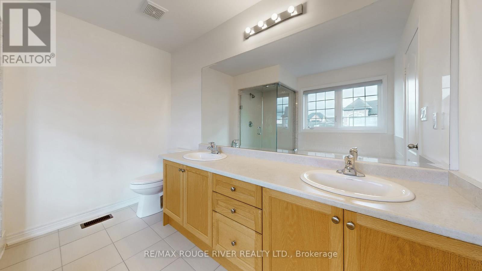 2732 Donald Cousens Parkway, Markham, Ontario  L6B 0X9 - Photo 25 - N12522344