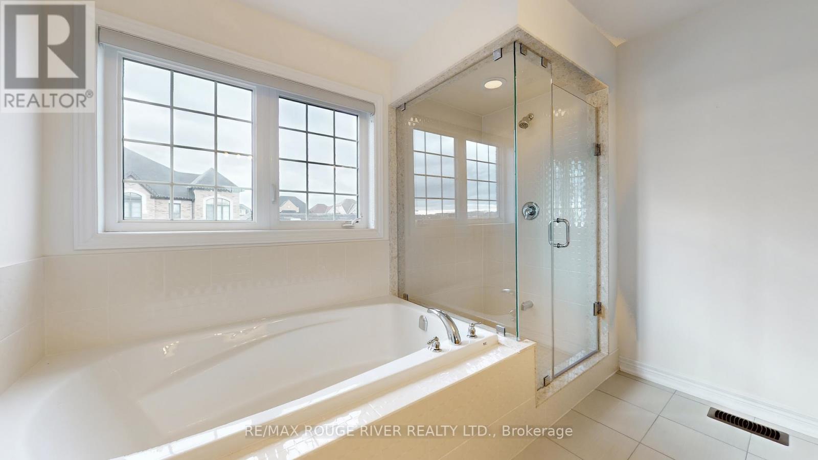 2732 Donald Cousens Parkway, Markham, Ontario  L6B 0X9 - Photo 26 - N12522344