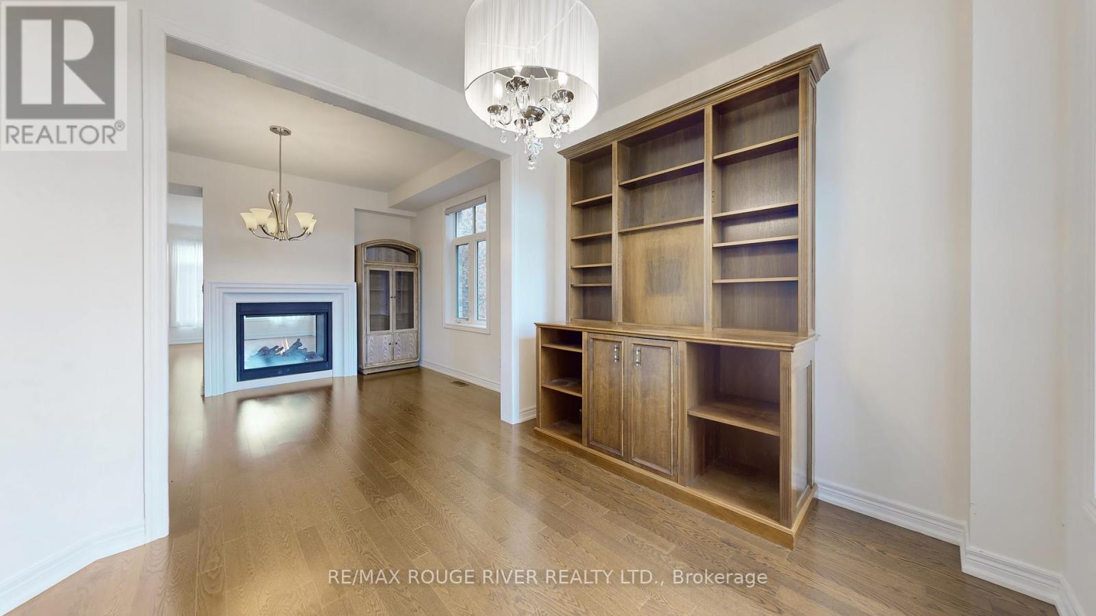 2732 Donald Cousens Parkway, Markham, Ontario  L6B 0X9 - Photo 5 - N12522344