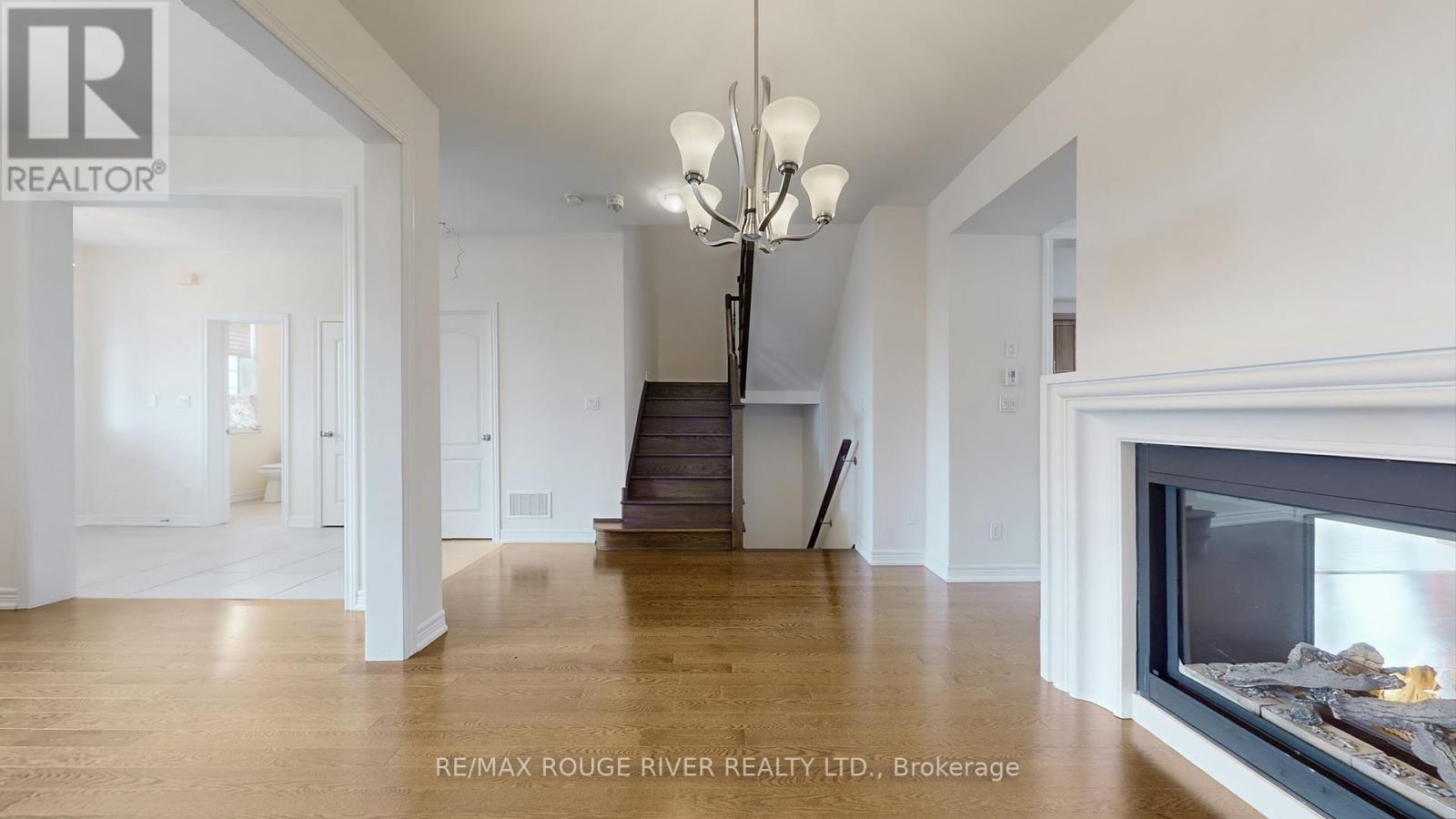 2732 Donald Cousens Parkway, Markham, Ontario  L6B 0X9 - Photo 9 - N12522344