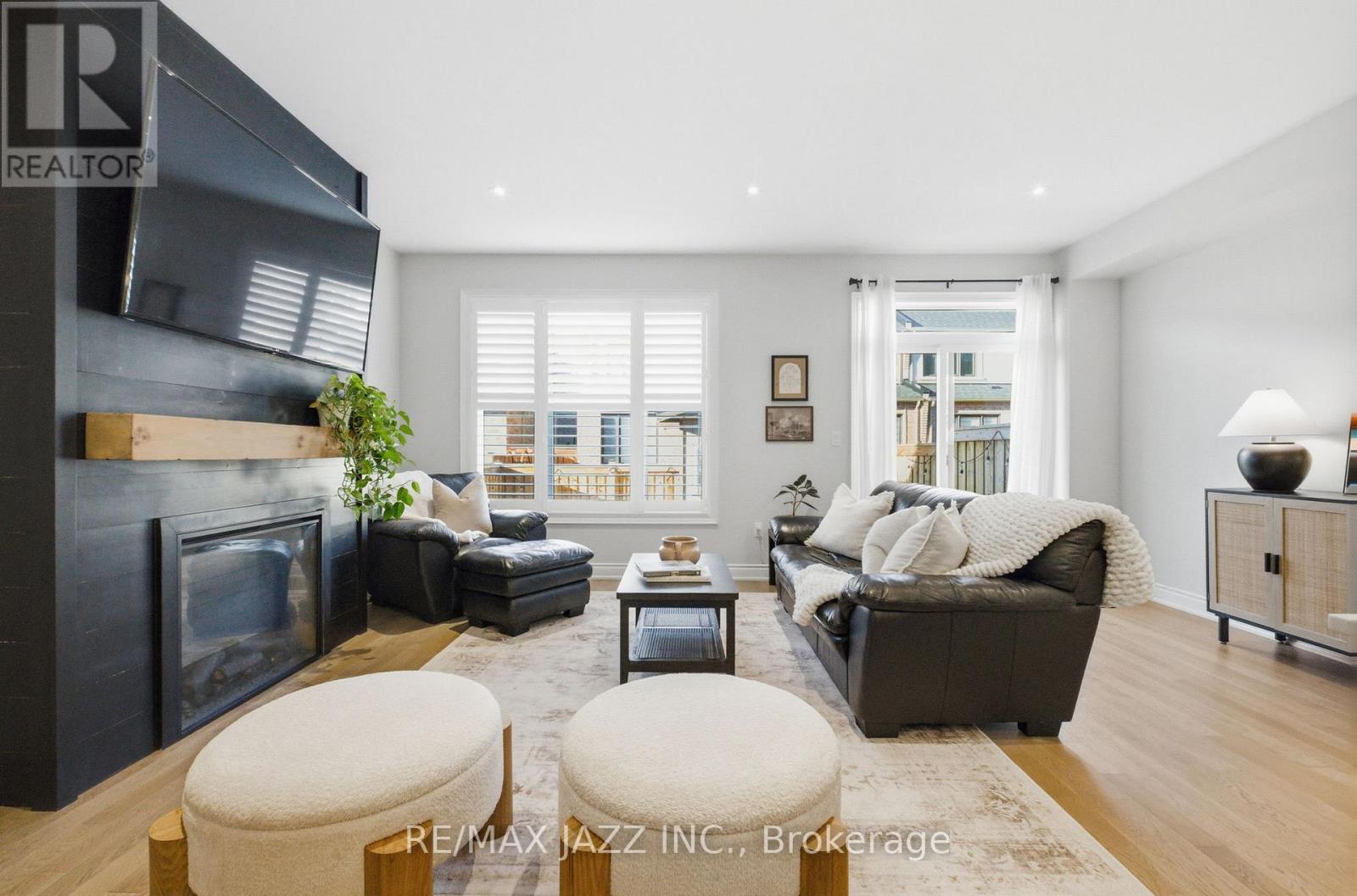 127 Laing Drive, Whitby, Ontario  L1P 0N5 - Photo 7 - E12522570