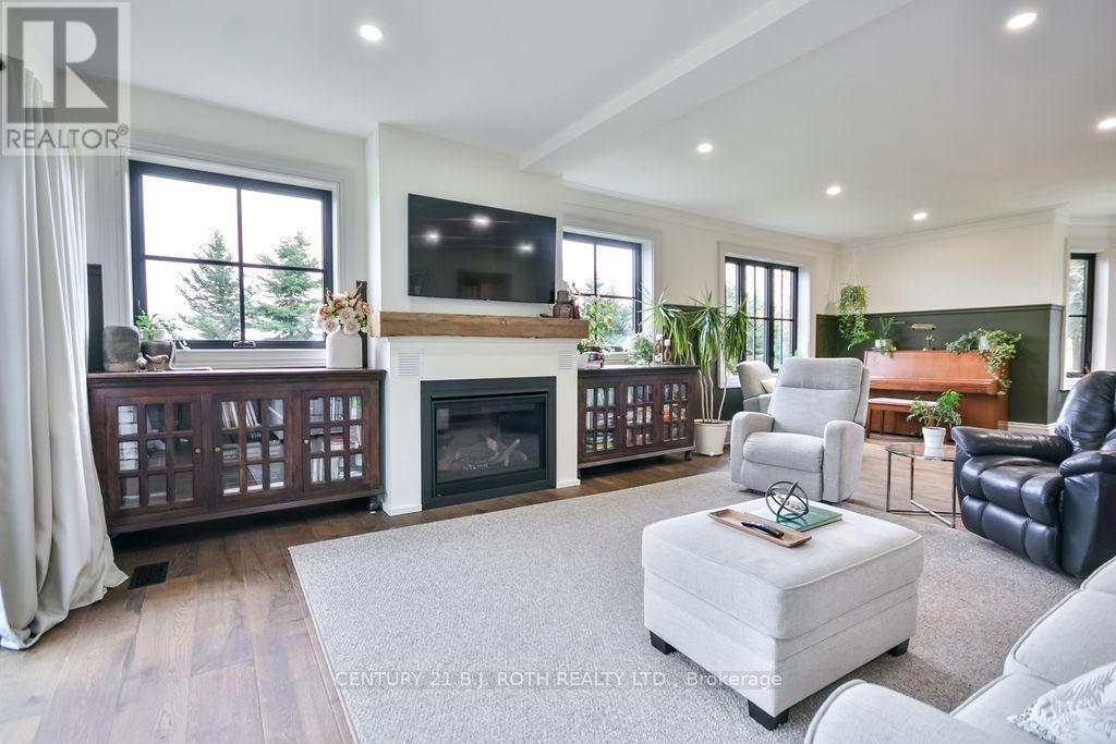 1803 Old Second Road N, Springwater, Ontario L0L 2K0 - Photo 20 - S12522312