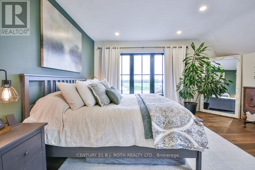 1803 Old Second Road N, Springwater, Ontario L0L 2K0 - Photo 28 - S12522312