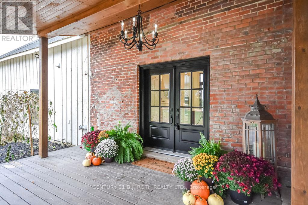 1803 Old Second Road N, Springwater, Ontario L0L 2K0 - Photo 7 - S12522312