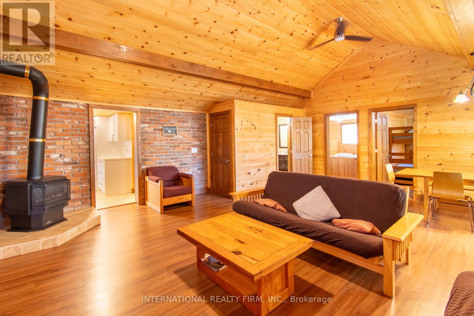 98 33rd Street N, Wasaga Beach, Ontario L9Z 2B9 - Photo 25 - S12522342