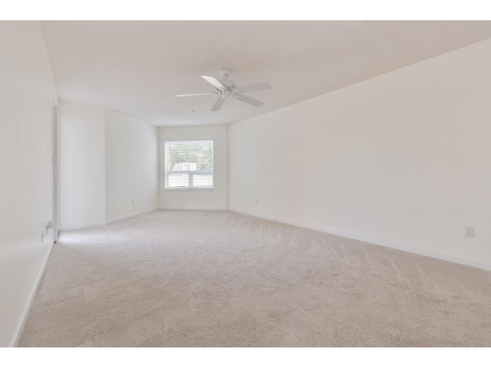 303 15255 18 Avenue, Surrey, British Columbia  V4A 1W9 - Photo 11 - R3046455