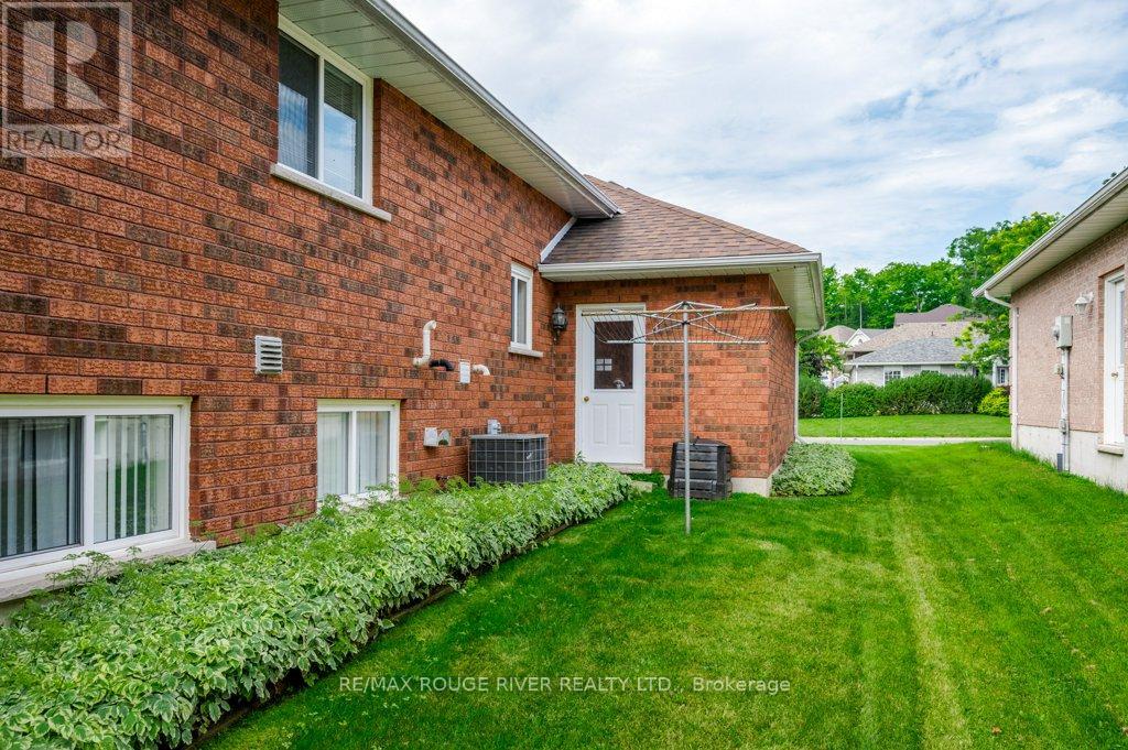 315 Woodward Avenue, Selwyn, Ontario  K9L 1K2 - Photo 48 - X12522606