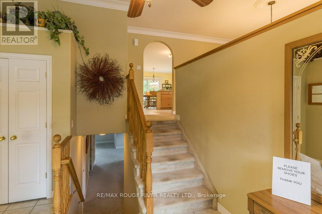 315 Woodward Avenue, Selwyn, Ontario  K9L 1K2 - Photo 6 - X12522606