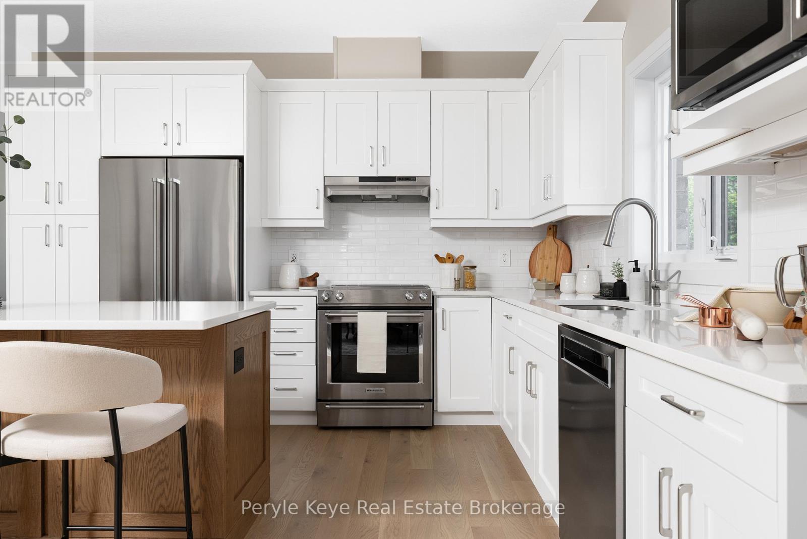 14 Charles Morley Boulevard, Huntsville, Ontario P1H 0G5 - Photo 20 - X12451087