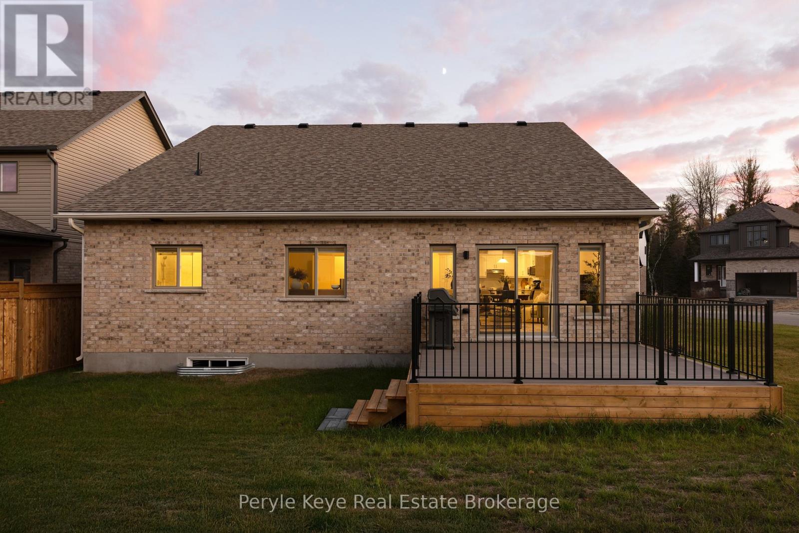 14 Charles Morley Boulevard, Huntsville, Ontario P1H 0G5 - Photo 6 - X12451087