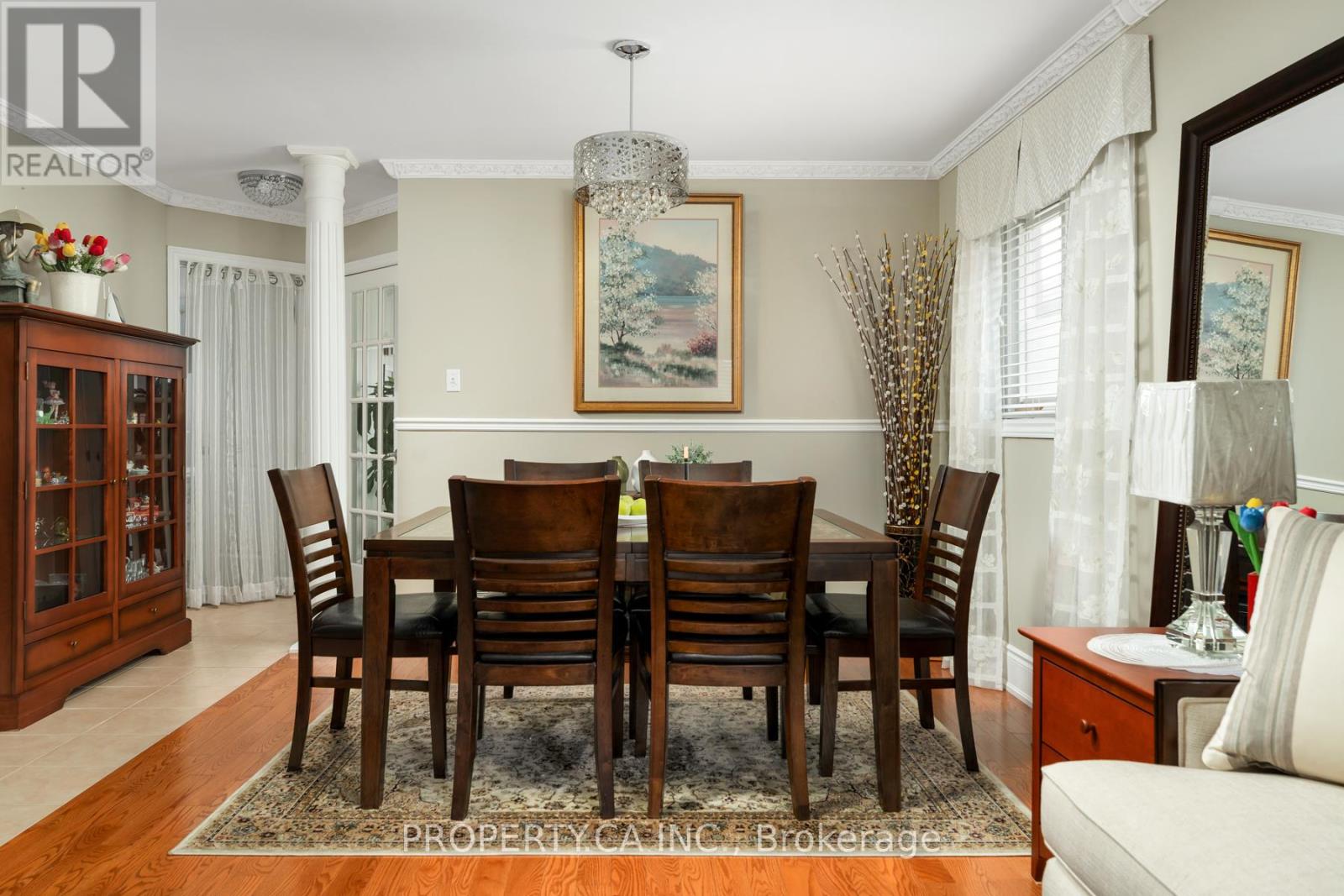 12 Suncrest Drive, Brampton, Ontario  L6X 4L6 - Photo 11 - W12522200