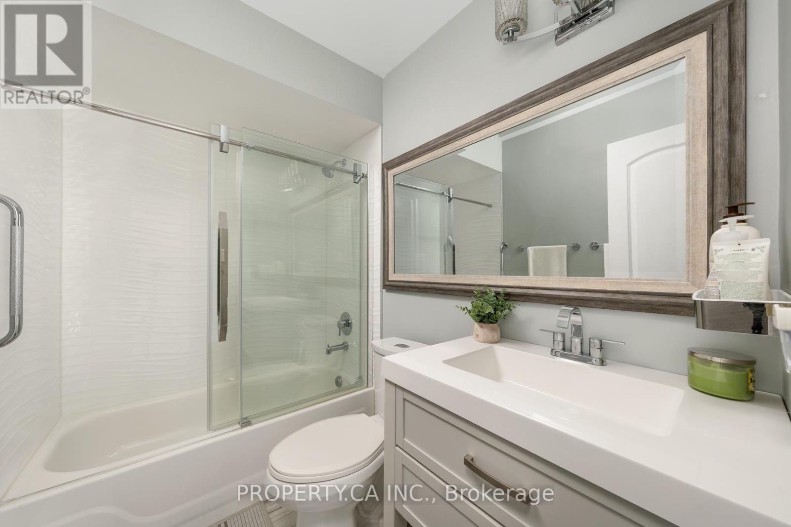 12 Suncrest Drive, Brampton, Ontario  L6X 4L6 - Photo 22 - W12522200