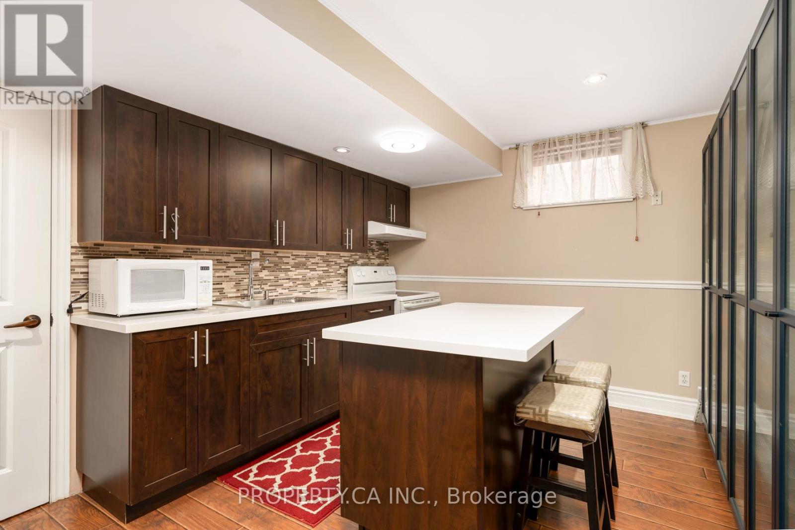 12 Suncrest Drive, Brampton, Ontario  L6X 4L6 - Photo 32 - W12522200