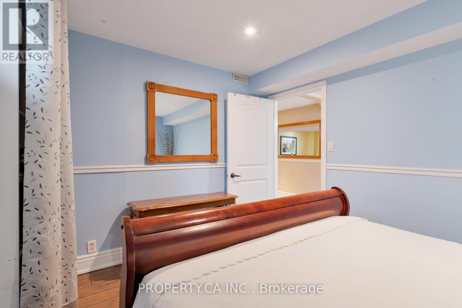 12 Suncrest Drive, Brampton, Ontario  L6X 4L6 - Photo 35 - W12522200