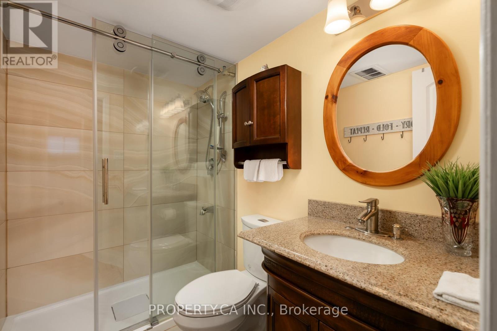 12 Suncrest Drive, Brampton, Ontario  L6X 4L6 - Photo 36 - W12522200