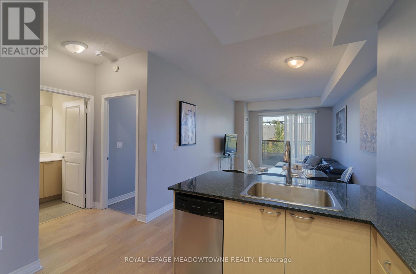 307 - 385 Prince Of Wales Drive, Mississauga, Ontario  L5B 0C6 - Photo 11 - W12522218