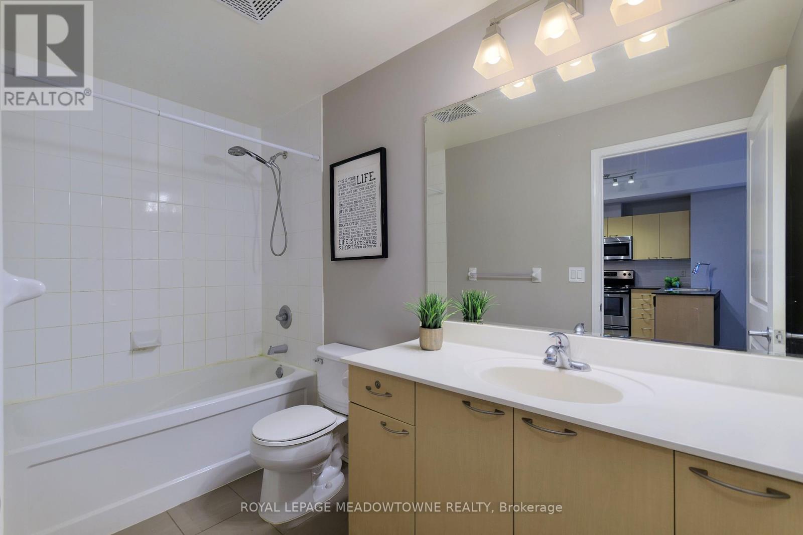 307 - 385 Prince Of Wales Drive, Mississauga, Ontario  L5B 0C6 - Photo 17 - W12522218