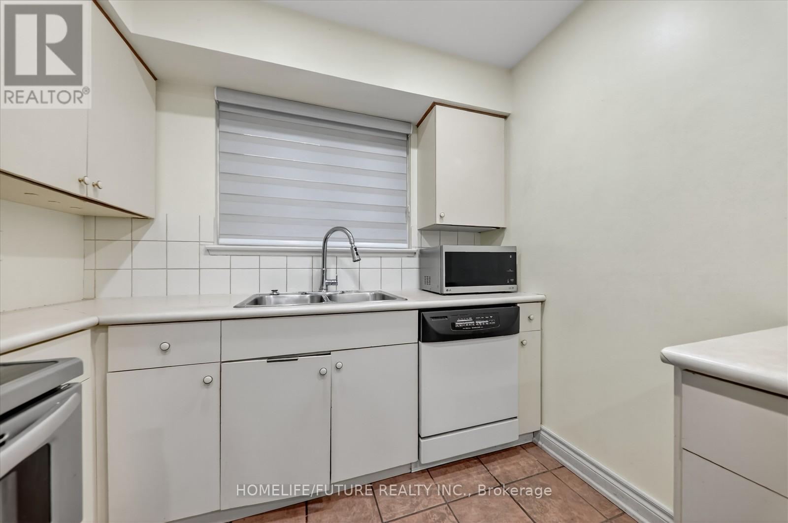 336 Bartley Bull Parkway, Brampton, Ontario  L6W 2L3 - Photo 15 - W12522228