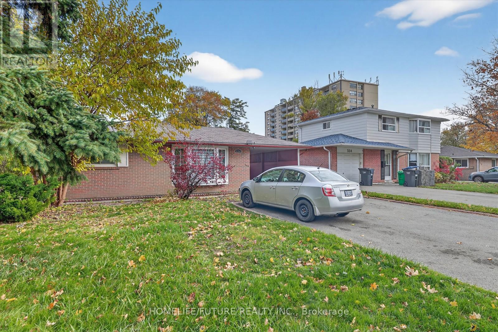 336 Bartley Bull Parkway, Brampton, Ontario  L6W 2L3 - Photo 4 - W12522228
