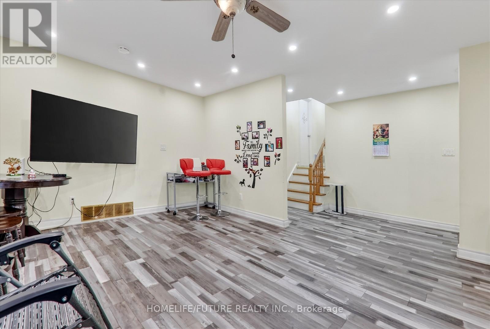 336 Bartley Bull Parkway, Brampton, Ontario  L6W 2L3 - Photo 9 - W12522228