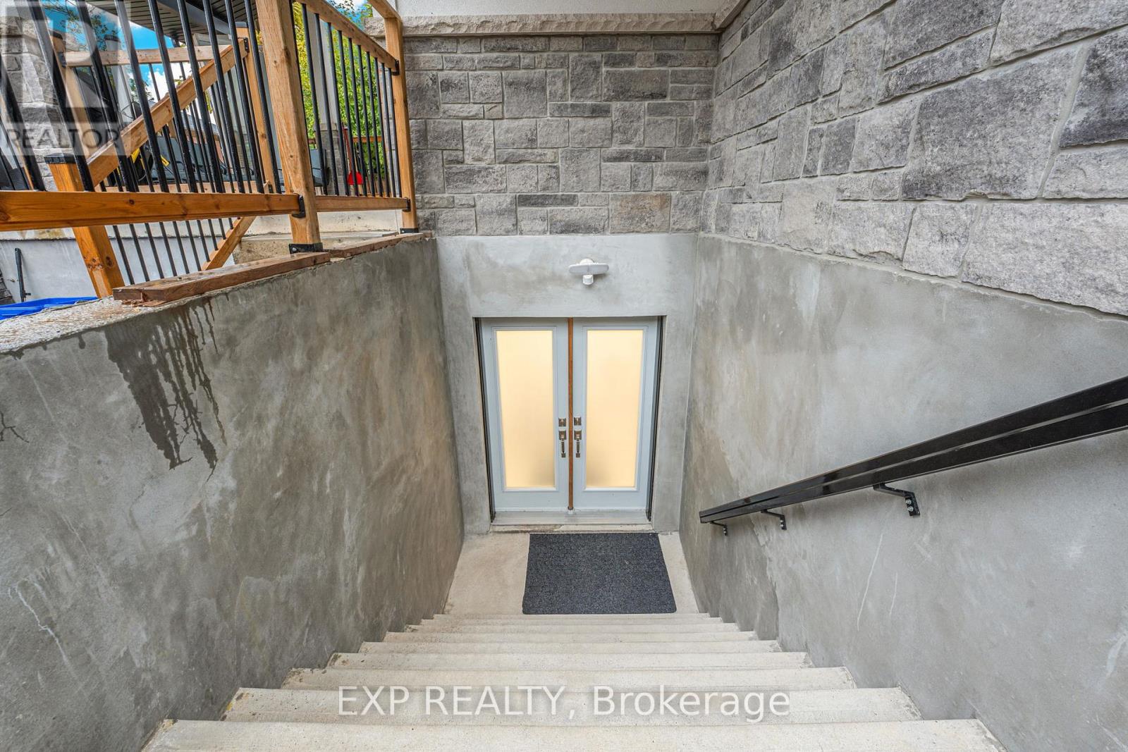 Bsmt - 330 Maple Avenue, Halton Hills, Ontario  L7G 1X1 - Photo 4 - W12522232