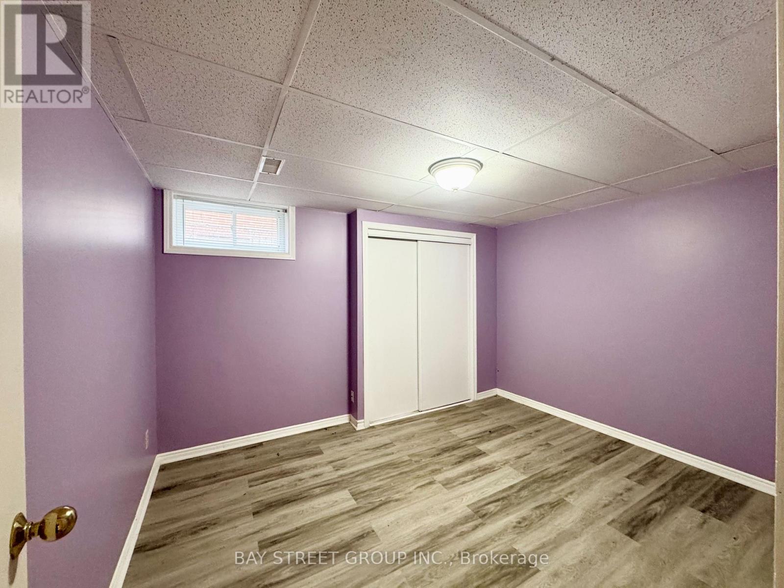 Lower - 3136 Victoria Street, Oakville, Ontario  L6L 1K2 - Photo 9 - W12522262