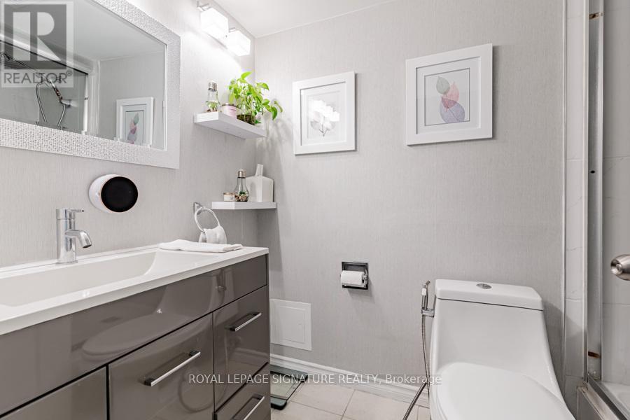 305 - 236 Albion Road, Toronto, Ontario M9W 6A6 - Photo 6 - W12522276