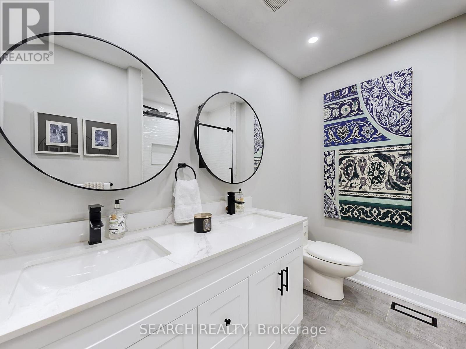 567 Roding Street, Toronto, Ontario M3M 2A4 - Photo 17 - W12522288