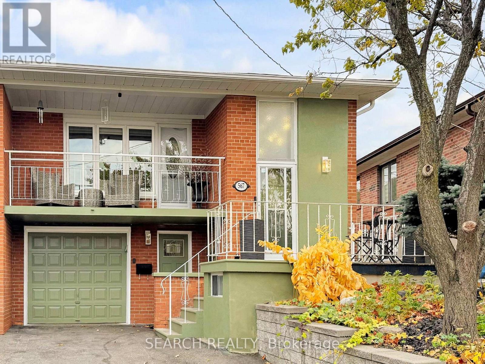 567 Roding Street, Toronto, Ontario M3M 2A4 - Photo 2 - W12522288