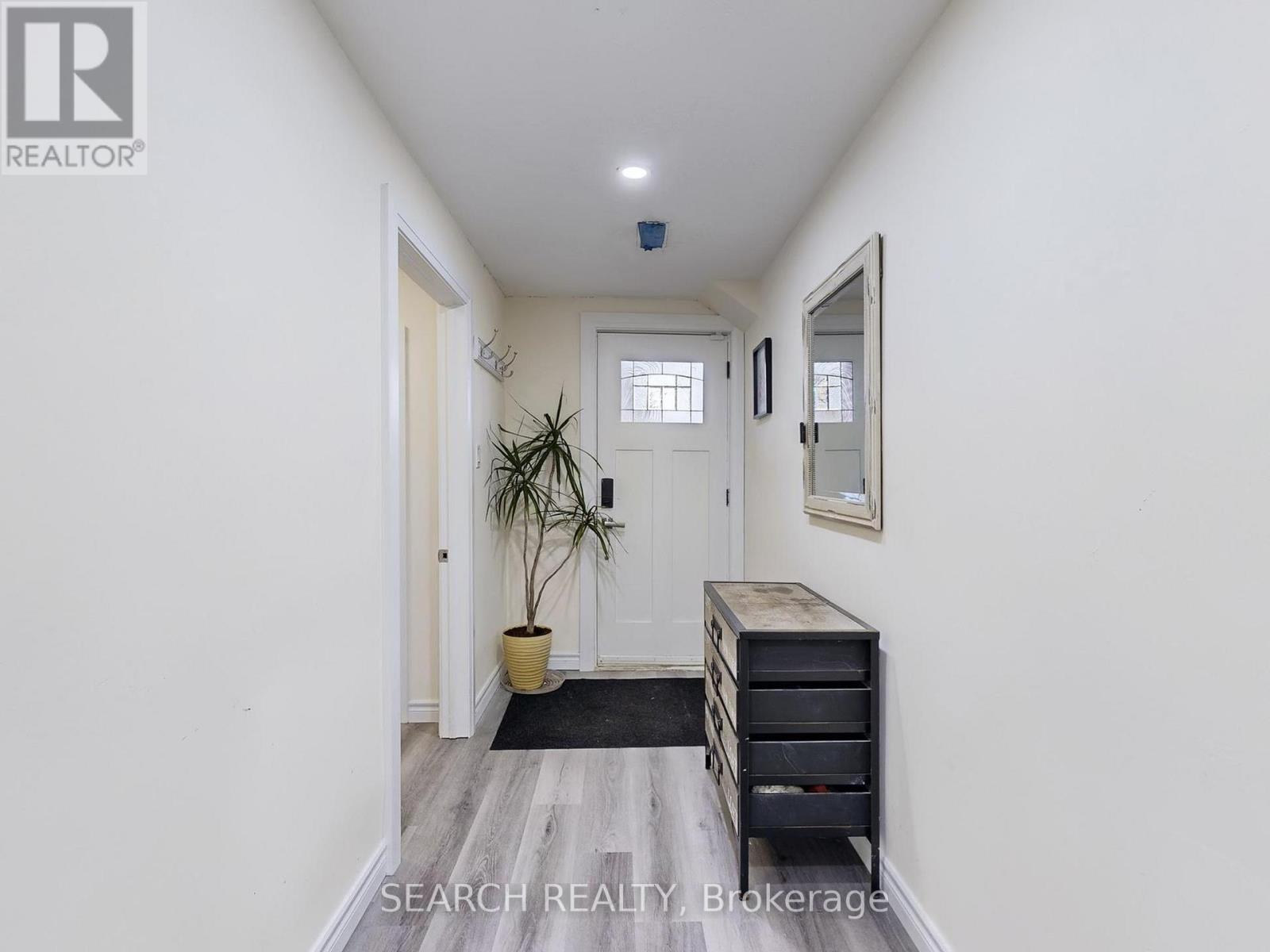 567 Roding Street, Toronto, Ontario M3M 2A4 - Photo 24 - W12522288