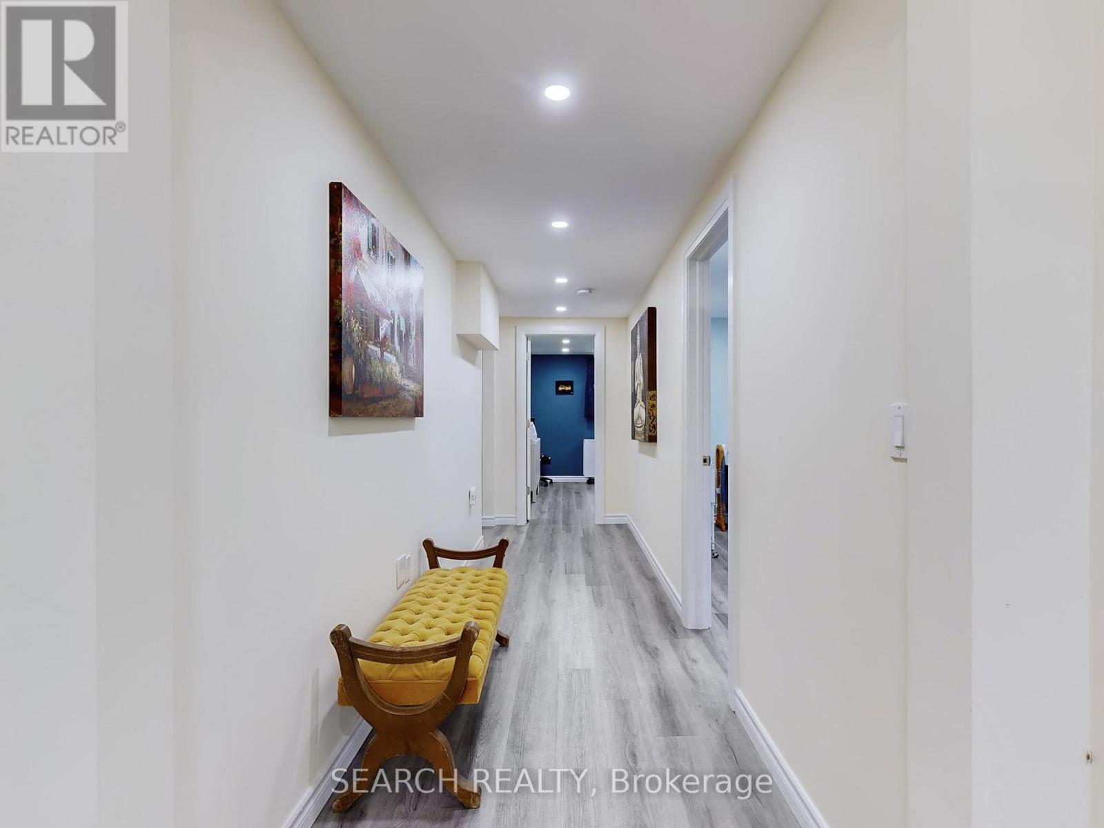 567 Roding Street, Toronto, Ontario M3M 2A4 - Photo 25 - W12522288