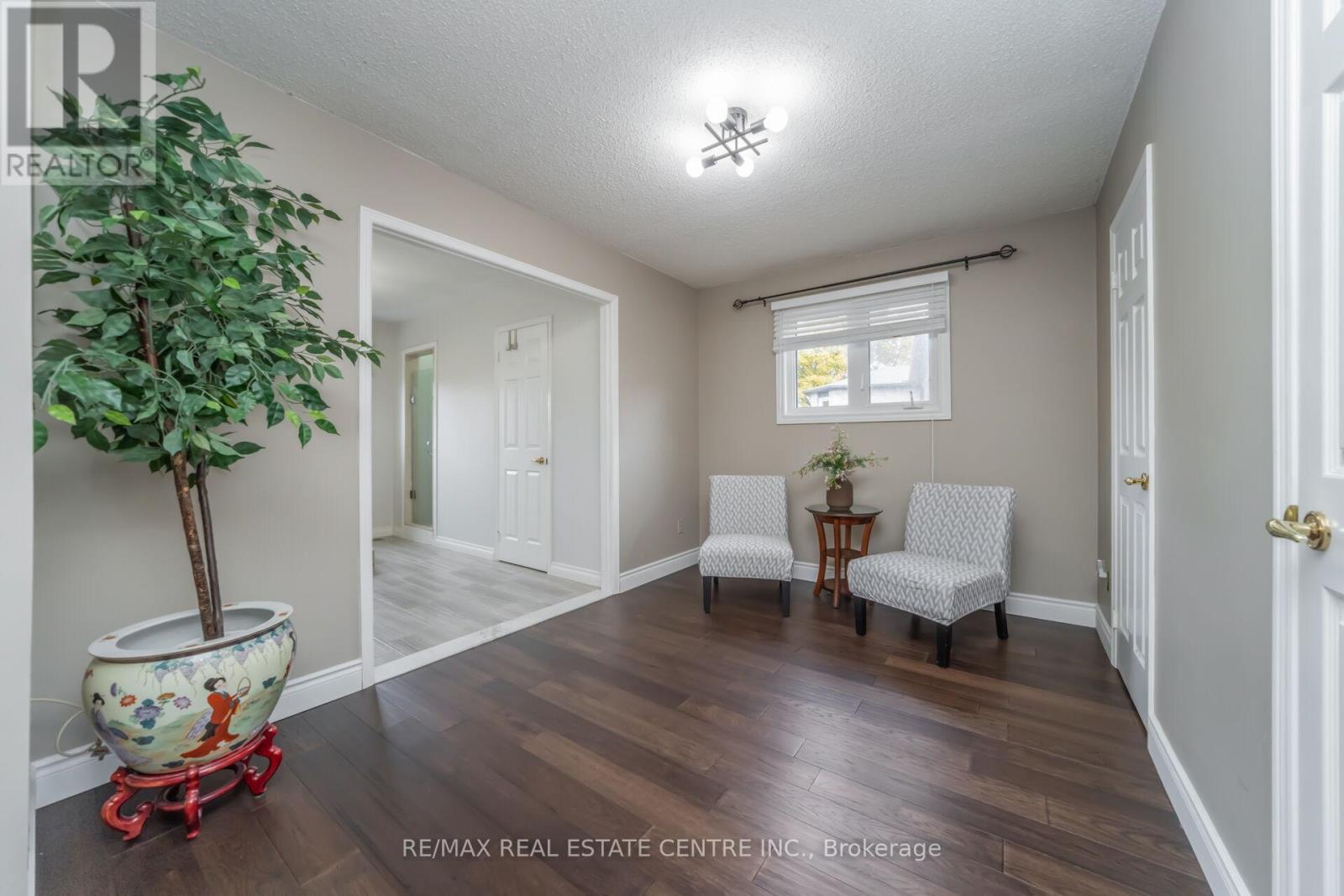 25 Brookbank Court, Brampton, Ontario L6Z 3G4 - Photo 21 - W12522300