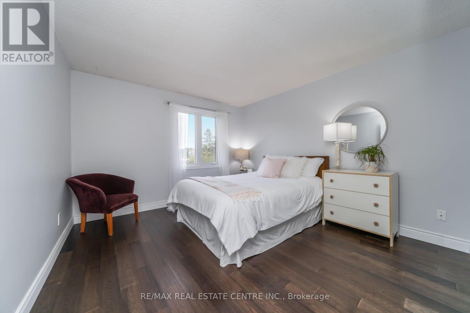 25 Brookbank Court, Brampton, Ontario L6Z 3G4 - Photo 24 - W12522300