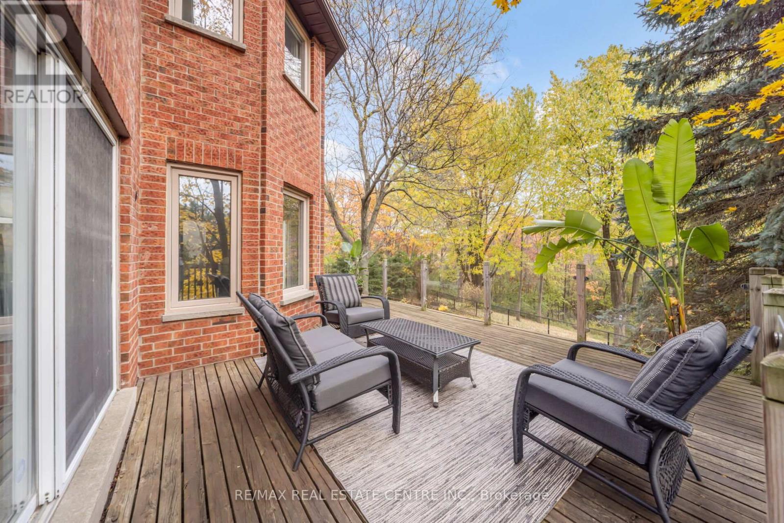 25 Brookbank Court, Brampton, Ontario L6Z 3G4 - Photo 37 - W12522300