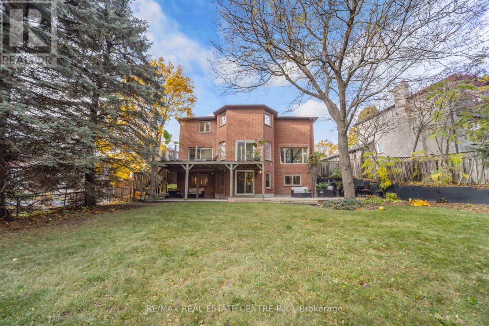 25 Brookbank Court, Brampton, Ontario L6Z 3G4 - Photo 42 - W12522300