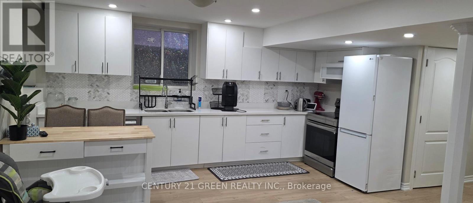 Bsmt - 560 Boyd Lane, Milton, Ontario  L9E 1W6 - Photo 3 - W12522308