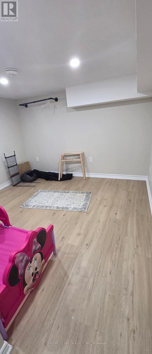 Bsmt - 560 Boyd Lane, Milton, Ontario  L9E 1W6 - Photo 6 - W12522308