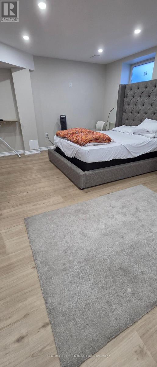 Bsmt - 560 Boyd Lane, Milton, Ontario  L9E 1W6 - Photo 8 - W12522308