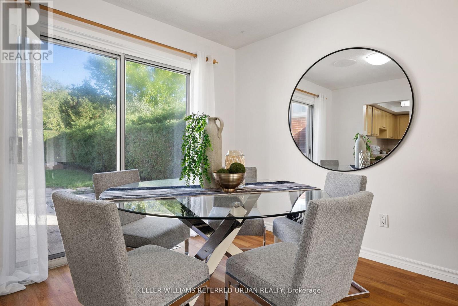 17 Madron Crescent, Toronto, Ontario  M3J 1H8 - Photo 13 - W12522320