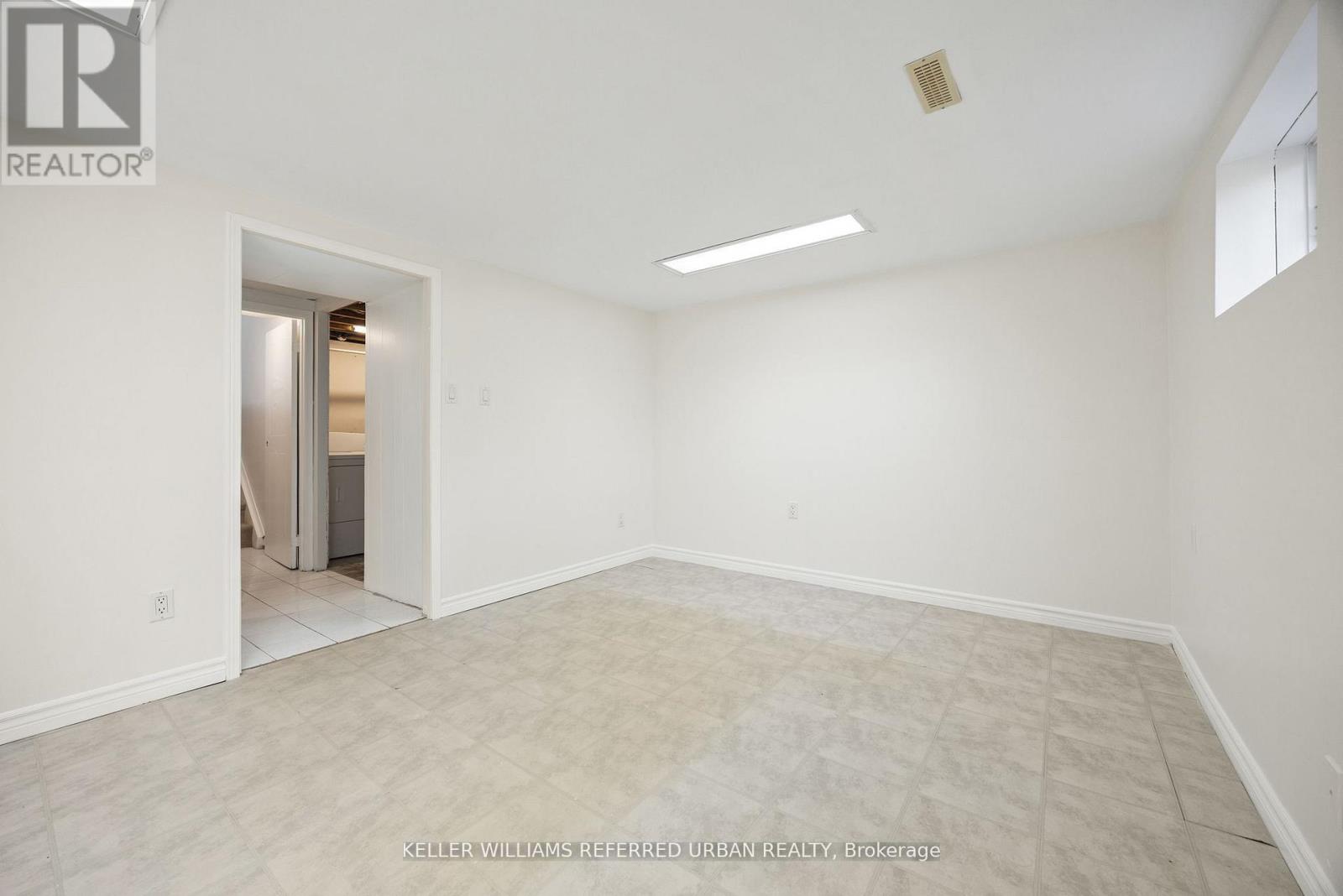 17 Madron Crescent, Toronto, Ontario  M3J 1H8 - Photo 28 - W12522320